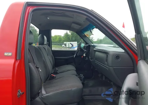 2001 Chevrolet Silverado 2500Hd from USA, damaged, VIN 1GCHC24U91Z334155